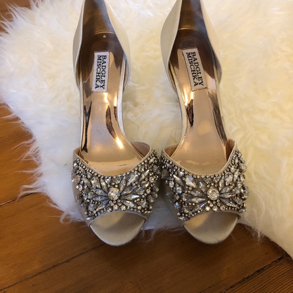 badgley mischka hansen crystal embellished sandal